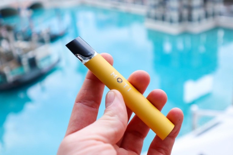 elfbar nachfüll pod läuft aus ABC Vape | Meilleur magasin de vape en ligne Canada | Livraison gratuite main image 1